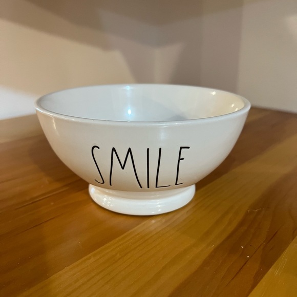 Rae Dunn bowls - Picture 6 of 9